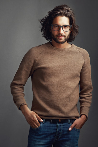 无论他穿什么都很好看图片下载