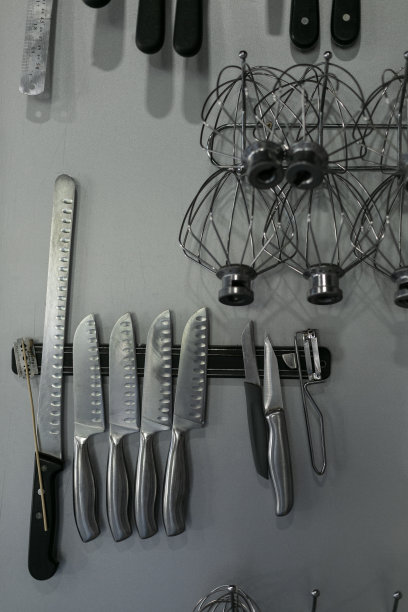 一套厨房用具上的磁铁图片下载