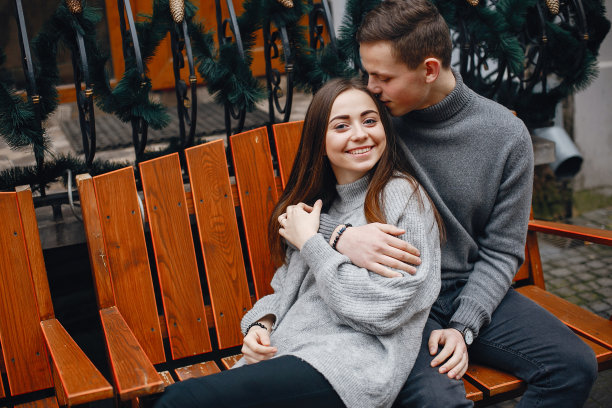 城市里的情侣图片下载