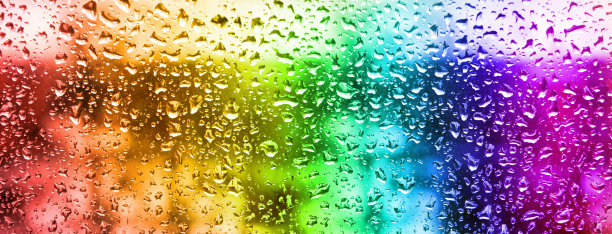 雨滴落在玻璃上的图像图片下载