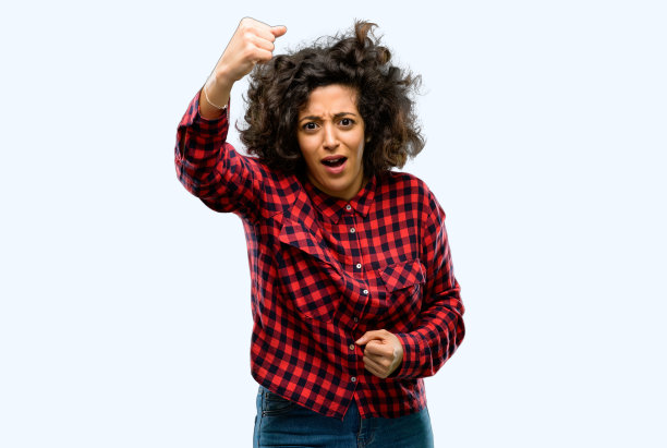 恼火和愤怒的阿拉伯女人表达负面情绪图片下载