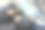窃贼闯入汽车偷盗智能手机图片下载