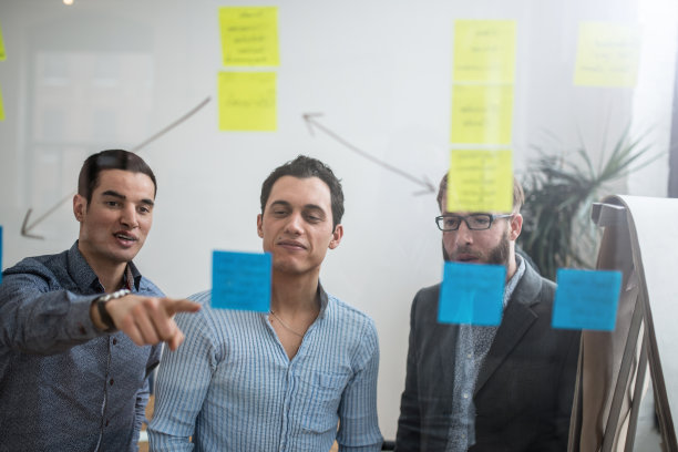 谁说工作不能有趣图片下载