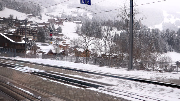 2018年3月21日，在瑞士Kleine Scheidegg火车站拍摄的照片图片下载