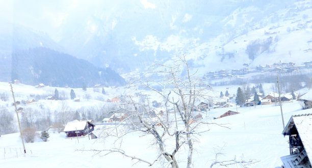 2018年3月21日，在瑞士Kleine Scheidegg火车站拍摄的照片图片下载