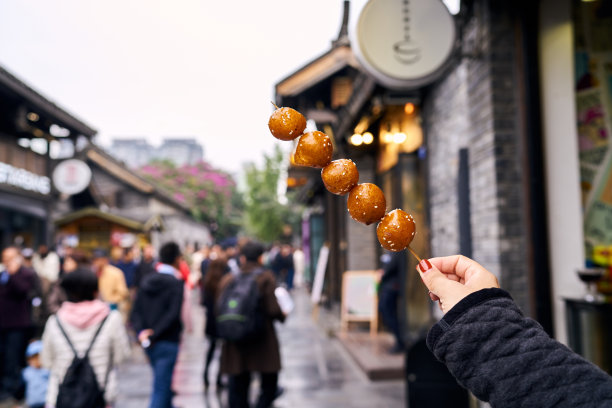 中国传统小吃:炸糖球图片下载