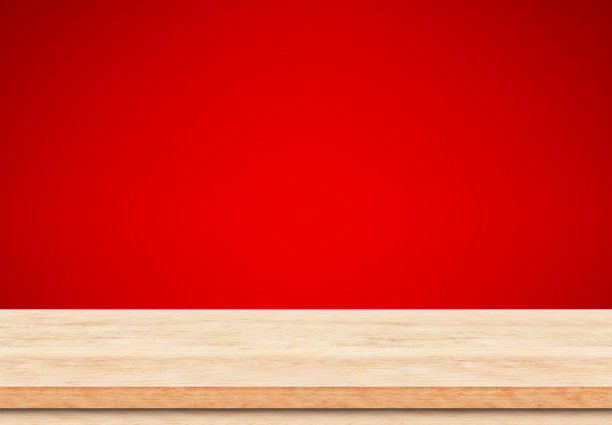 红色背景上的空白木质桌面，产品展示模板图片下载