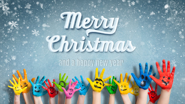 在圣诞背景前给孩子们的手画上笑脸，并写上“圣诞快乐，新年快乐”的祝福语图片下载
