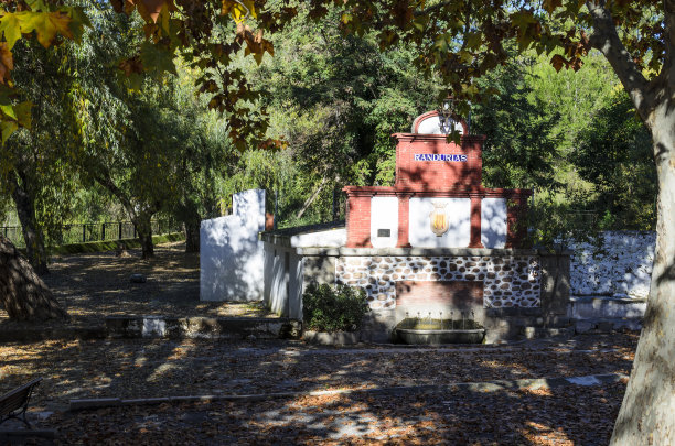 兰古里亚斯喷泉图片下载