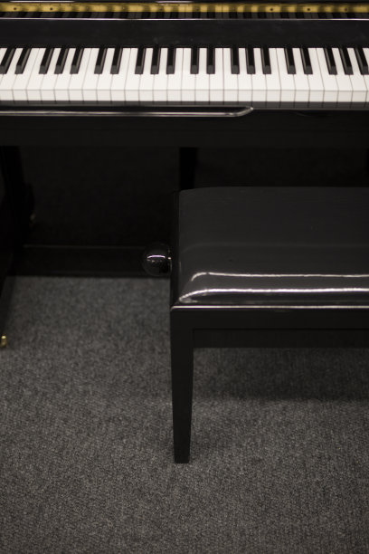 钢琴键盘图片下载