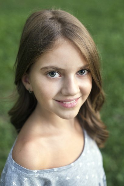 可爱的女孩图片下载