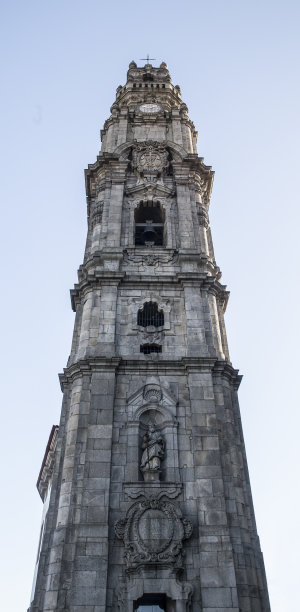 clérigos塔，波尔图市，葡萄牙北部。图片下载