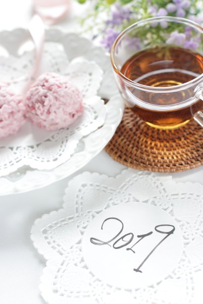 脆草莓巧克力和茶图片下载