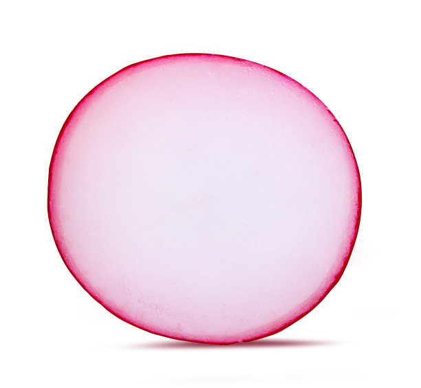 切片萝卜孤立在白色背景与修剪路径图片下载