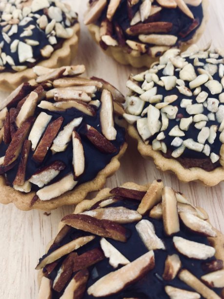 杂粮健康巧克力蛋糕图片下载