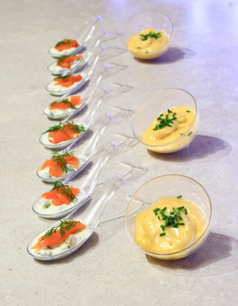 海鲜开胃菜在厨房里图片下载