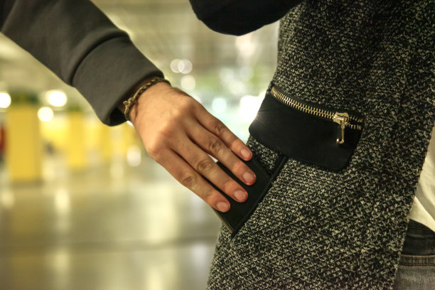 偷手机图片下载