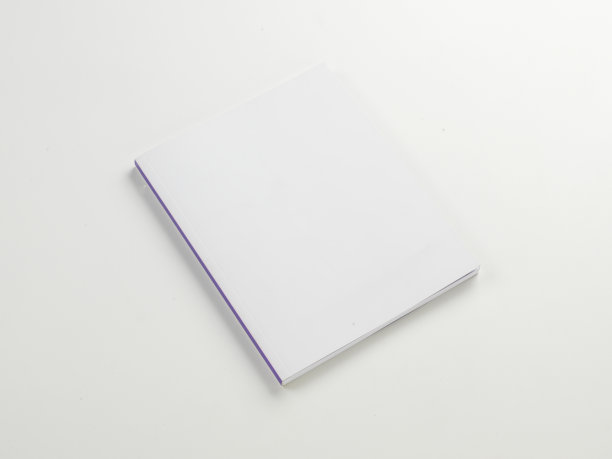 模型杂志，书或目录上的白色背景。图片下载