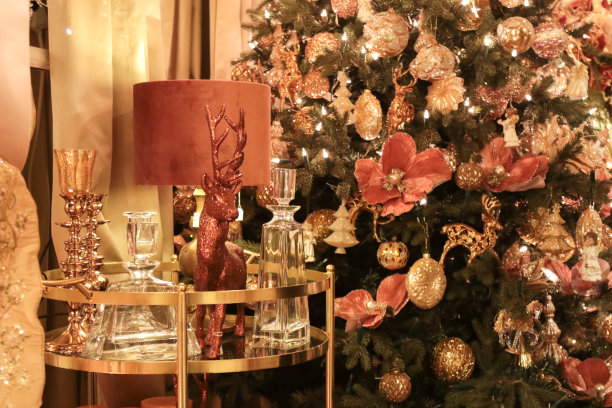 平安夜照亮客厅图片下载