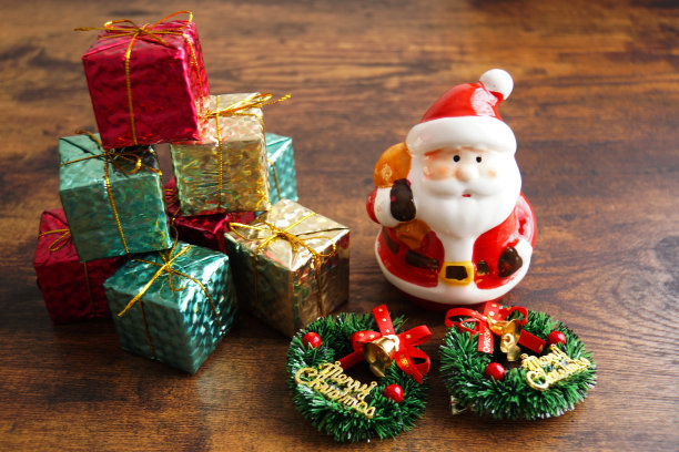 圣诞老人和礼物。图片下载