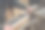 工人从接合面上的一棵轻树上加工棒材图片下载