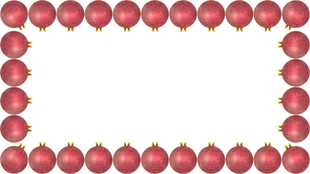 框架由许多粉红色的圣诞装饰品，孤立在一个白色的背景与剪辑路径和复制空间，圣诞装饰。图片下载