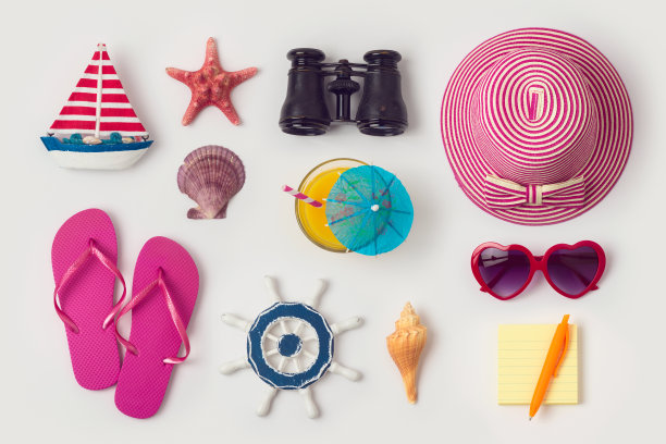 旅游度假概念与海滩和旅游项目组织在白色的背景图片下载