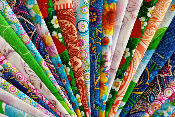 折叠成条状的棉布从以上观点。图片下载