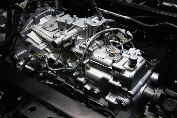 新汽车引擎的静物特写镜头图片下载