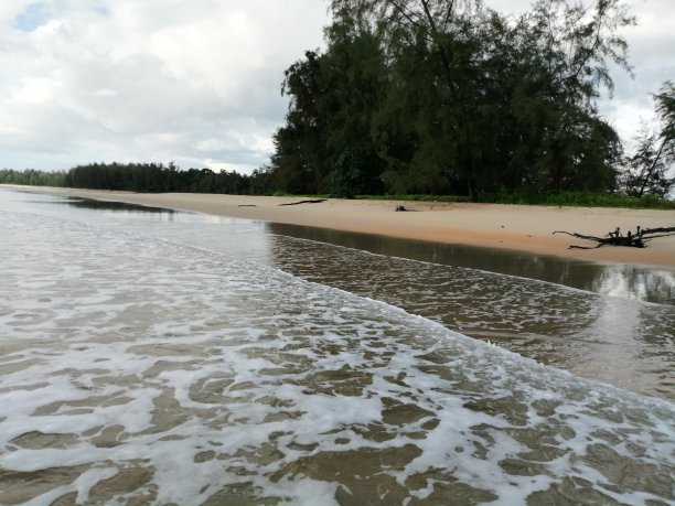 海上的泡沫图片下载