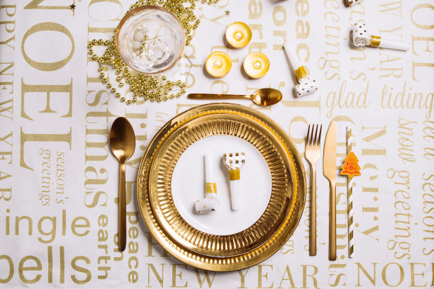 新年餐桌布置图片下载