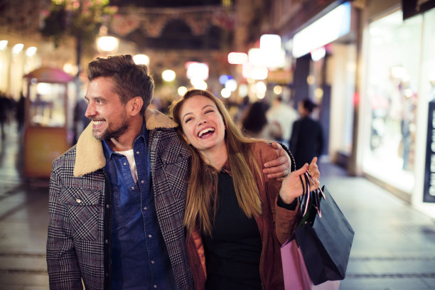 晚上购物图片下载