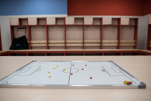 一个空的更衣室，在体育俱乐部，学校，区图片下载