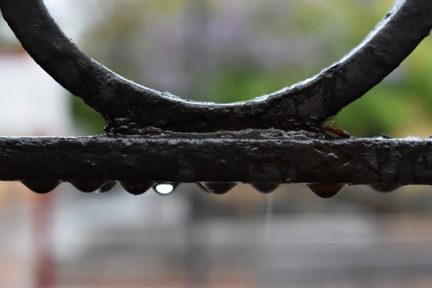 滴落铁棒图片下载