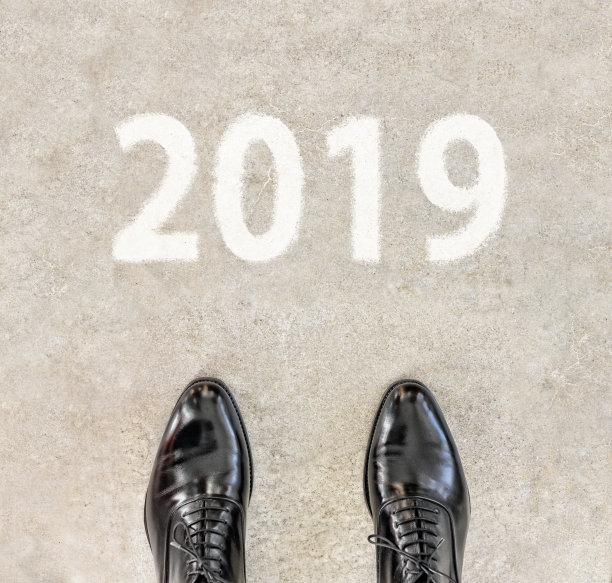 迎接2019年：商务皮鞋图片下载