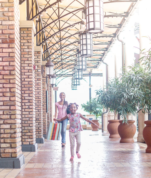 和妈妈购物图片下载