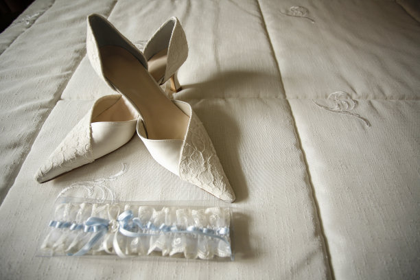 床上的鞋新娘图片下载