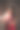 美丽的亚洲华人女性穿着红色旗袍，看着相机查看在中国新年旅行中拍摄的照片图片下载