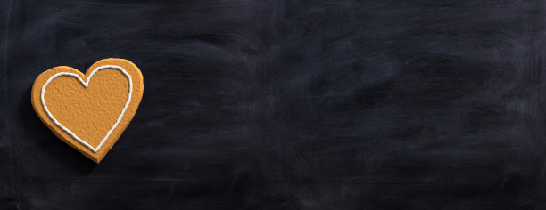 心形姜饼，俯视图，黑板，横幅。图片下载