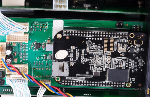 日间电子设备图片下载
