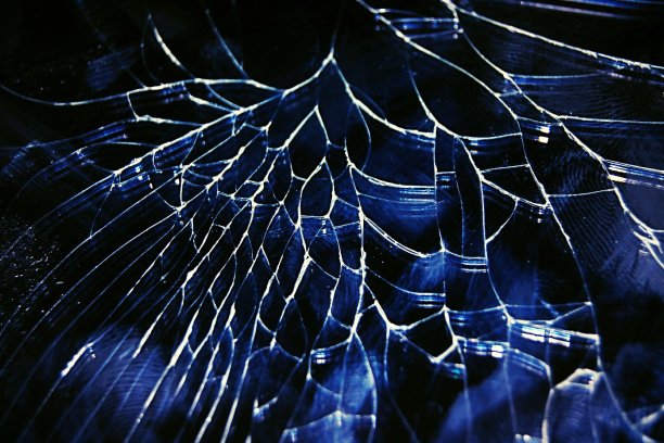 破碎的玻璃（平板电脑）设计图片下载