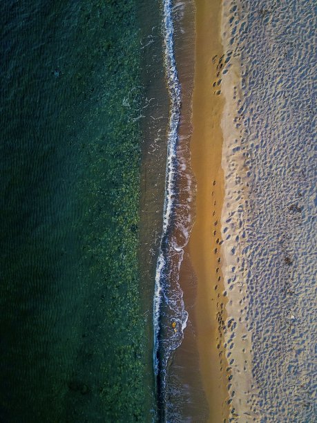 航拍海滩照片图片下载