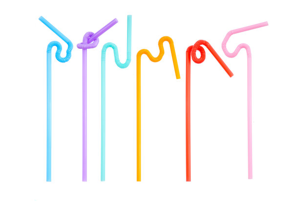 多色半透明，多种形状稻草。图片下载