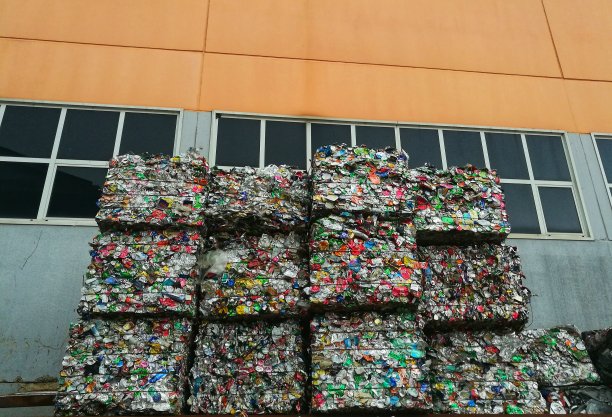 压制铝包工业图片下载