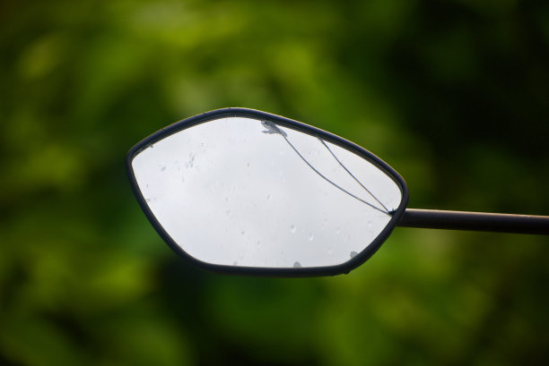 孤立的自行车镜子图片下载