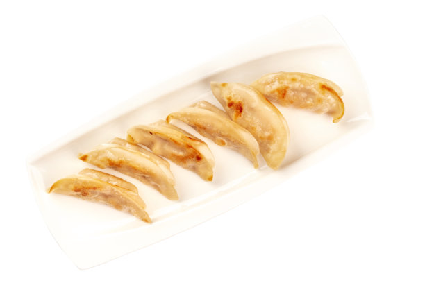 一张亚洲饺子的照片，从顶部拍摄，孤立在一个白色的背景和剪切路径图片下载