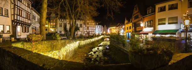 德国历史古城bad muenstereifel的晚间高清全景图图片下载