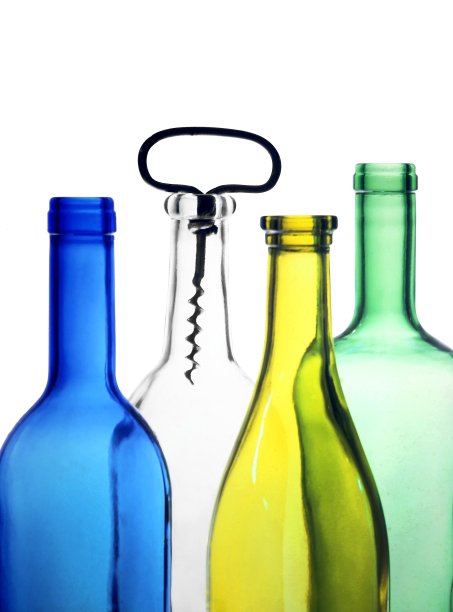 等待葡萄酒的瓶子图片下载