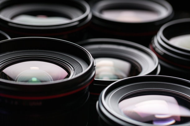 现代相机镜头反光，影像低调图片下载