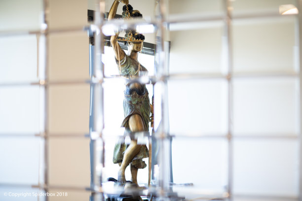 正义女神的雕像图片下载